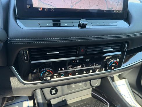 Certified 2024 Nissan Rogue SL w/ SL Premium Package FWD image 22