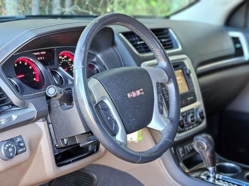 Used 2014 GMC Acadia SLT image 12