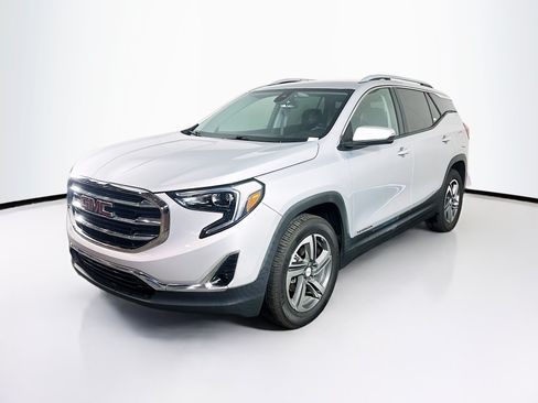 Used 2020 GMC Terrain SLT w/ Preferred Package AWD/4WD image 3