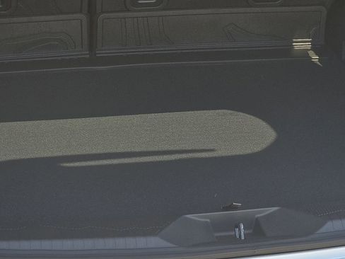 Used 2025 Subaru Forester Sport image 9