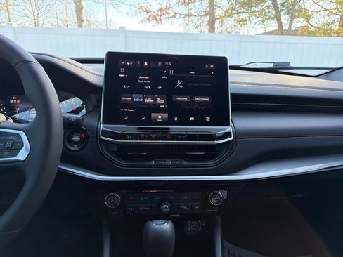 Used 2024 Jeep Compass Trailhawk w/ Sun and Sound Group image 19