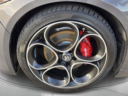Used 2023 Alfa Romeo Giulia Veloce image 7