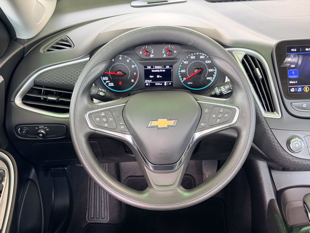 Used 2025 Chevrolet Malibu LS FWD image 15