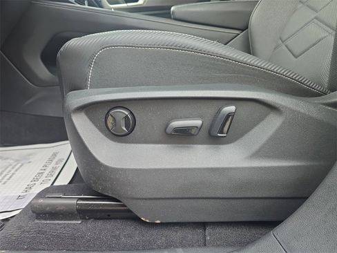 Used 2024 Volkswagen Atlas Cross Sport SE image 13