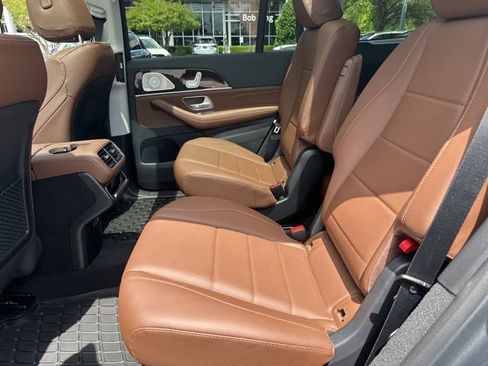 New 2026 Mercedes-Benz GLS 450 4MATIC image 25