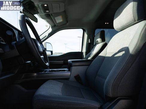 Certified 2025 Ford F450 XLT w/ 360-Degree Camera Package image 20