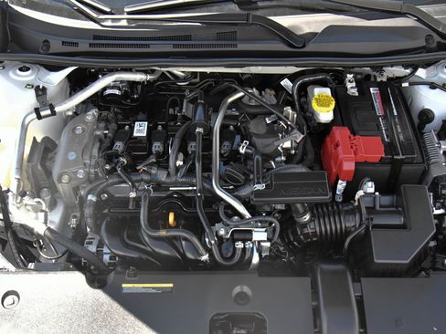 Used 2025 Nissan Sentra SV FWD image 40