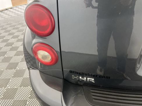 Used 2010 Chevrolet HHR LT image 11