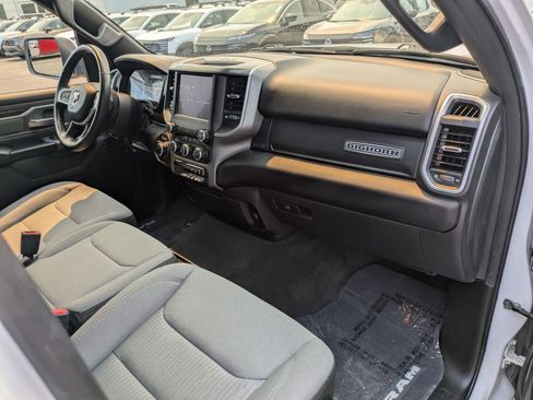 Used 2022 RAM 1500 Big Horn AWD/4WD image 33