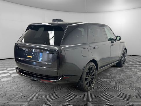 New 2026 Land Rover Range Rover Long Wheelbase SE image 5