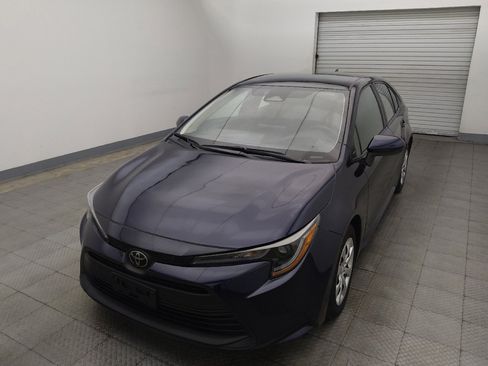 Used 2025 Toyota Corolla LE FWD image 15