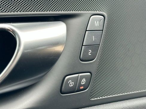 New 2026 Volvo XC60 B5 Plus w/ Protection Package Premier image 23