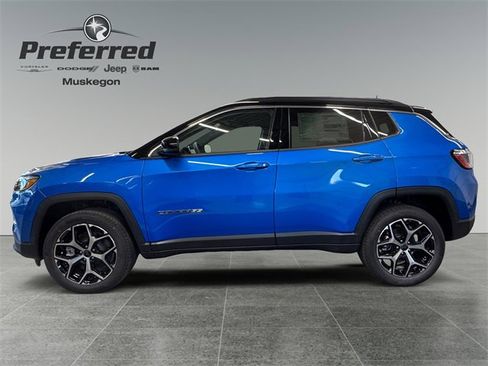 New 2026 Jeep Compass Limited image 8