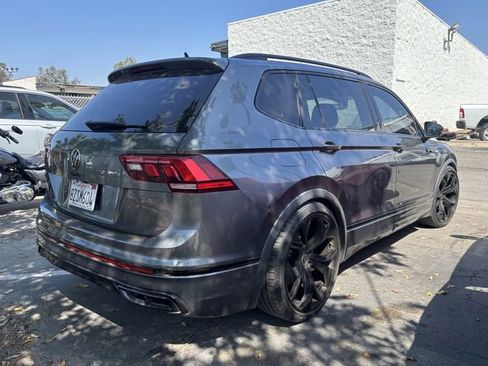 Used 2022 Volkswagen Tiguan SE R-Line image 2