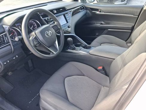 Used 2020 Toyota Camry LE FWD image 11