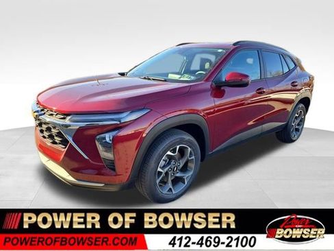 Used 2024 Chevrolet Trax LT w/ Driver Confidence Package image 1