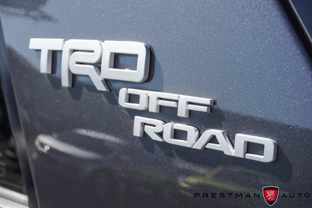 Used 2020 Toyota 4Runner TRD Off-Road Premium w/ Moonroof Package AWD/4WD image 4