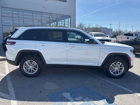 New 2026 Jeep Grand Cherokee Laredo AWD/4WD image 29