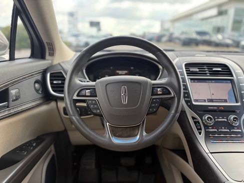 Used 2020 Lincoln Nautilus Reserve AWD/4WD image 24