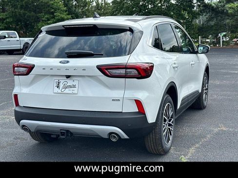 New 2025 Ford Escape SE w/ Class II Trailer Tow Package image 7