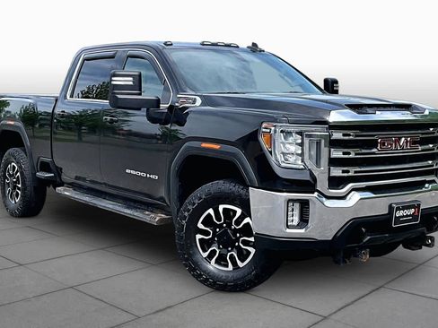 Used 2020 GMC Sierra 2500 SLE w/ SLE Value Package; AWD/4WD image 3
