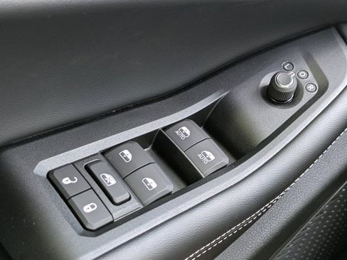 New 2025 Jeep Grand Cherokee L Laredo image 21