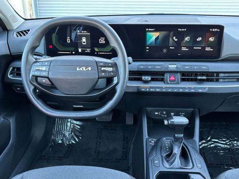 Used 2025 Kia K4 FWD image 33