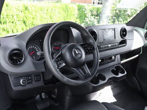 Used 2024 Mercedes-Benz Sprinter 2500 w/ Acoustic Package image 25