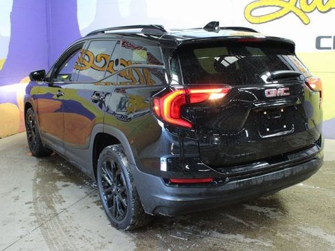 Used 2021 GMC Terrain SLE w/ Driver Convenience Package image 6