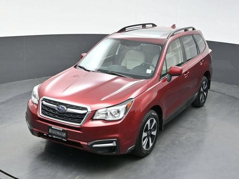 Used 2017 Subaru Forester 2.5i Premium w/ All-Weather Package AWD/4WD image 26