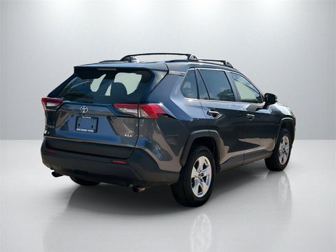 Used 2019 Toyota RAV4 XLE image 5