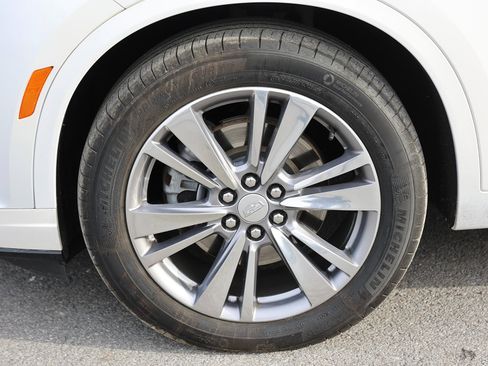 Used 2024 Cadillac XT6 Premium Luxury image 10