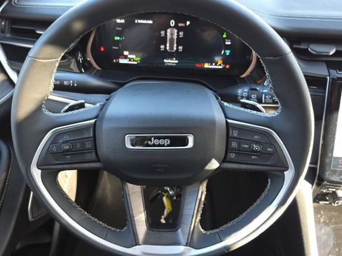 Used 2023 Jeep Grand Cherokee 4WD 4xe image 8