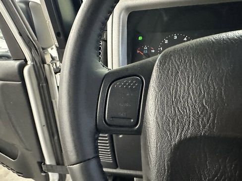 Used 2006 Jeep Wrangler Unlimited AWD/4WD image 27
