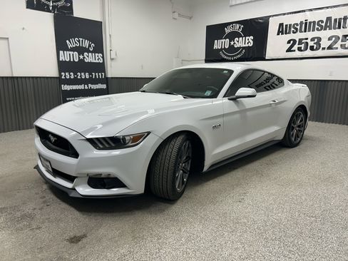 Used 2015 Ford Mustang GT Premium w/ Equipment Group 401A RWD image 3