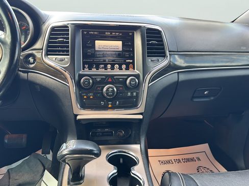 Used 2014 Jeep Grand Cherokee Overland AWD/4WD image 15