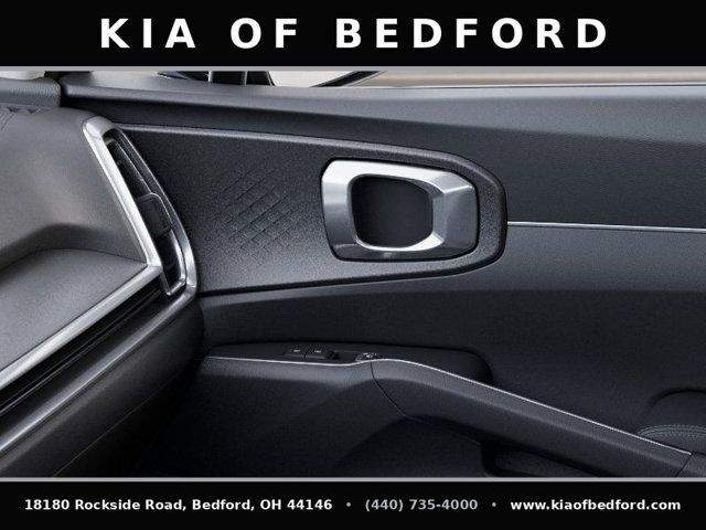 Used 2025 Kia Sorento LX FWD image 28