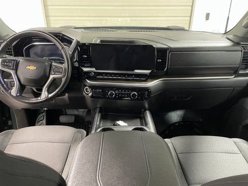 Used 2025 Chevrolet Silverado 2500 LT AWD/4WD image 13