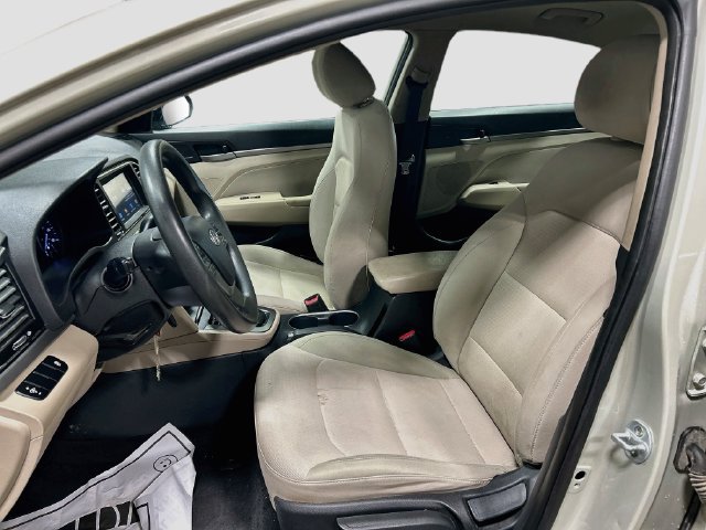 Used 2017 Hyundai Elantra SE FWD image 19