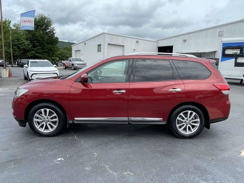 Used 2014 Nissan Pathfinder SL w/ SL Premium Package FWD image 2