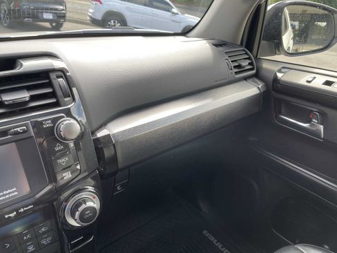 Used 2019 Toyota 4Runner Limited AWD/4WD image 27