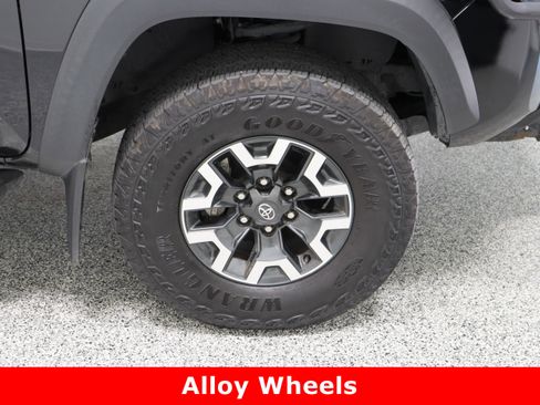 Used 2023 Toyota Tacoma TRD Off-Road image 5
