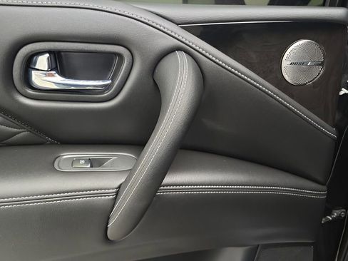 Used 2024 INFINITI QX80 Sensory image 26