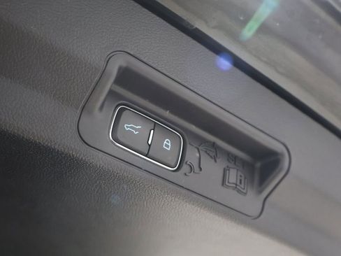 Used 2022 Ford Explorer ST w/ Equipment Group 401A image 22