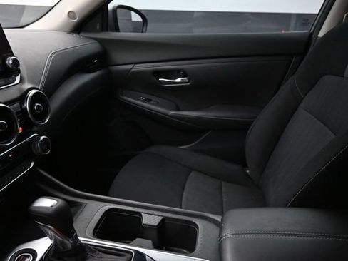 Used 2022 Nissan Sentra SV FWD image 13