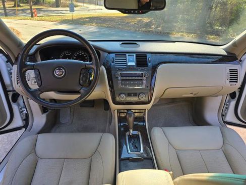 Used 2011 Cadillac DTS Luxury image 5