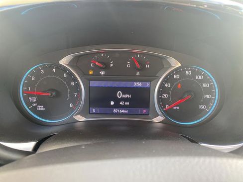 Used 2020 Chevrolet Traverse LT image 18