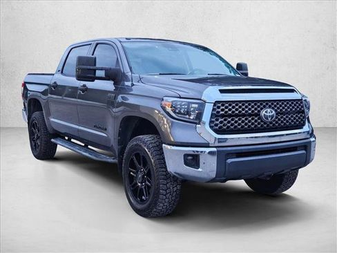 Used 2019 Toyota Tundra SR5 w/ SR5 Upgrade Package AWD/4WD image 3