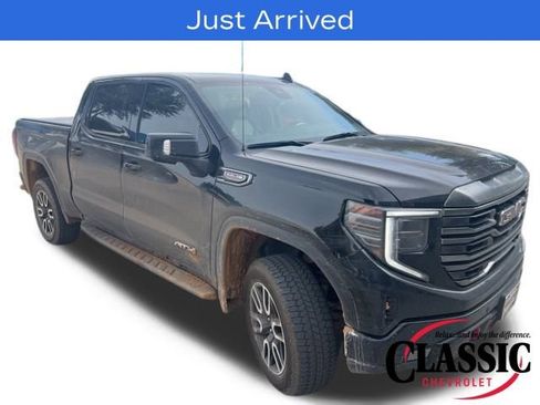 Used 2024 GMC Sierra 1500 AT4 w/ Technology Package image 11