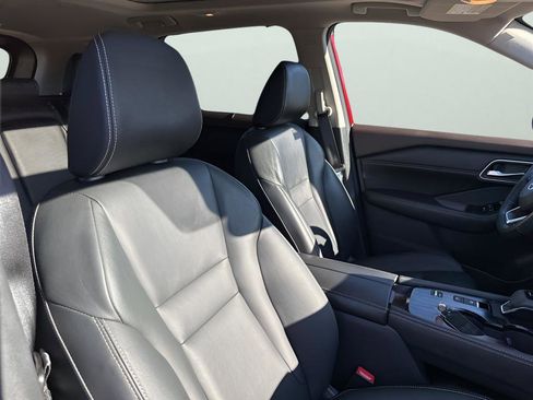 Used 2021 Nissan Rogue SL image 15